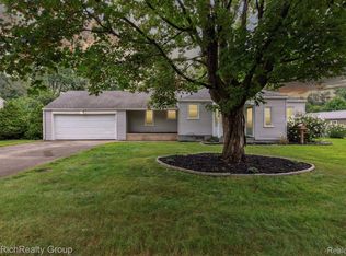 11254 Gold Arbor Rd, Plymouth, MI 48170