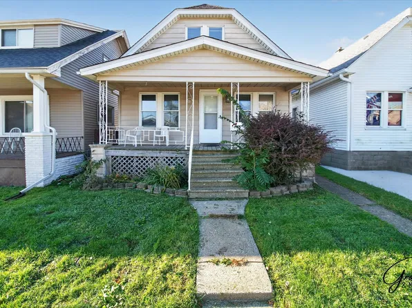 705 Cleophus Pkwy, Lincoln Park, MI 48146