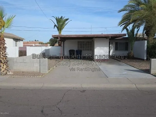 3 bed, 1.0 bath, 1053 sqft, $1,725 — Photo 3