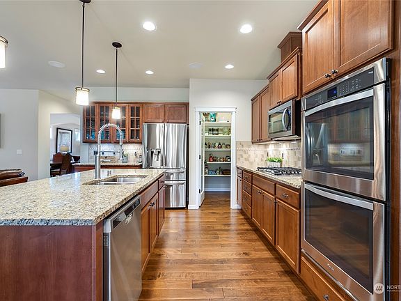 5th image of 4411 Caddy Lane NE