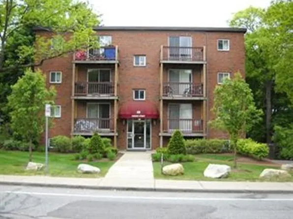 49 Sumner St APT 3, Stoughton, MA 02072