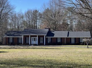 403 Lakeway Dr, Russell Springs, KY 42642