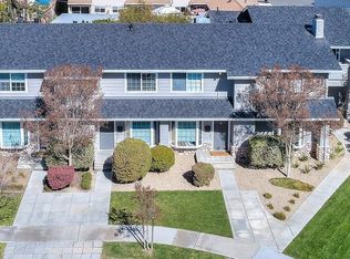 19479 Rosemarie Pl, Cupertino, CA 95014