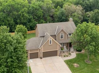 4137 SW Flintrock Dr, Lees Summit, MO 64082