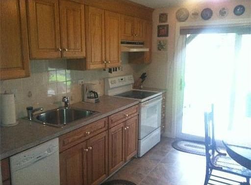 2nd image of 20C Washington Park Dr APT 9