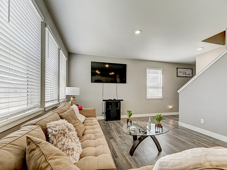 10525 Castor Dr — Photo 3