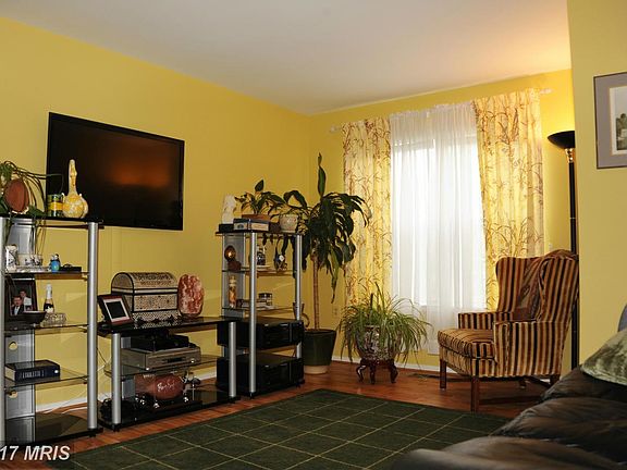 2nd image of 8755 Village Green Ct
