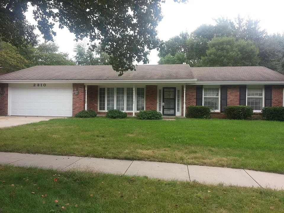 2310 Devonshire Dr