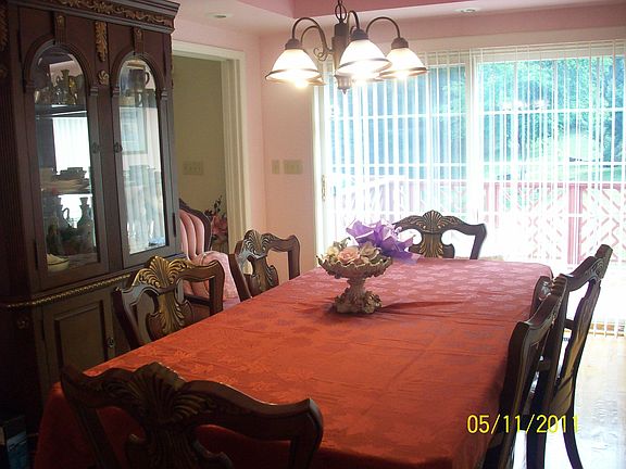 3rd image of 107 Forest Ct