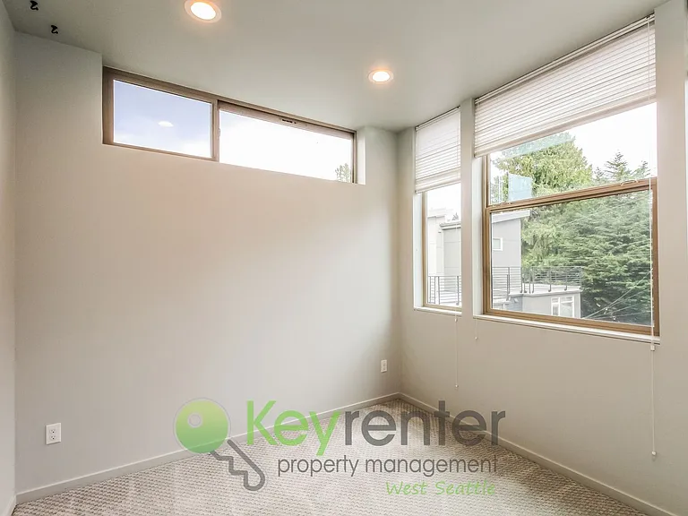 5259 Fauntleroy Way SW — Photo 20