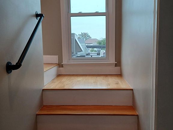 2nd image of 6 Cushing St APT 3