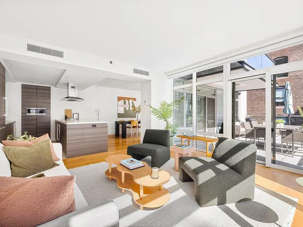 151 W 21st St APT 10A, New York, NY 10011