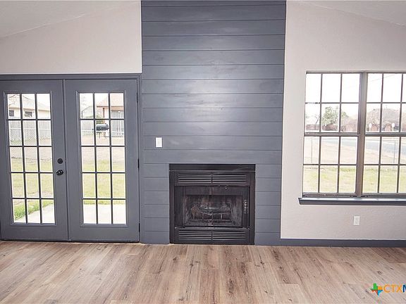 4th image of 2608 Woodlands Dr