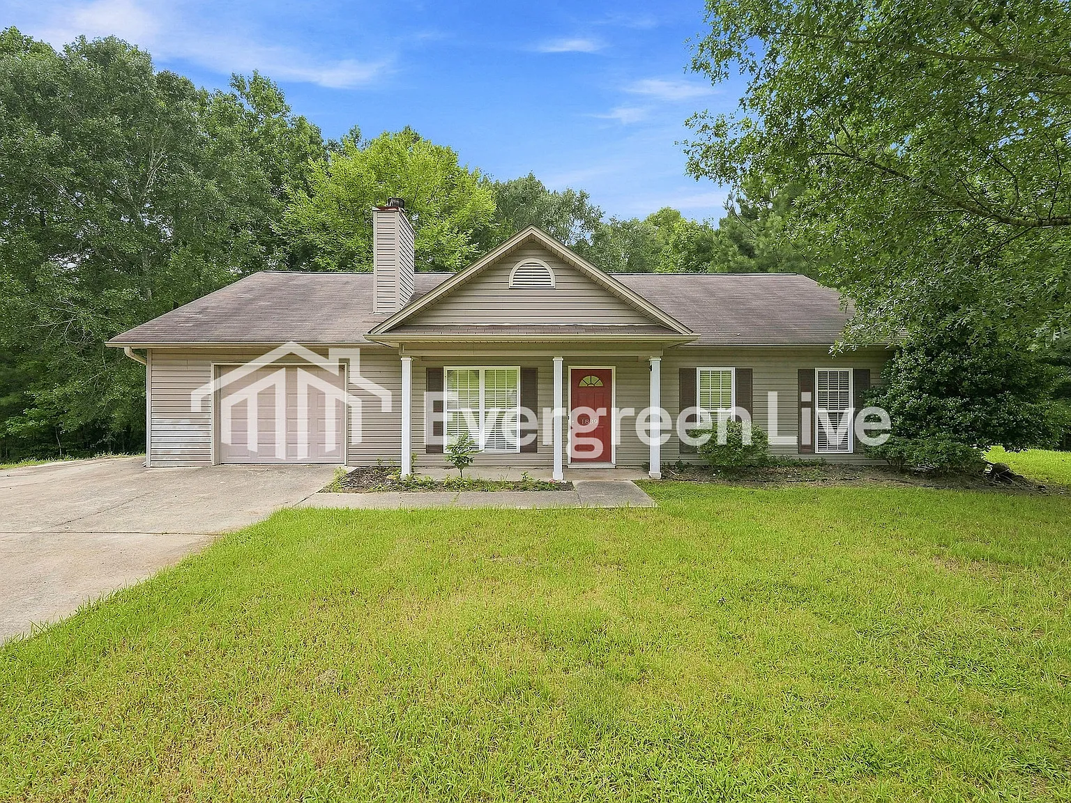 3 bed, 2.0 bath, 1428 sqft, $1,395 — Photo 1