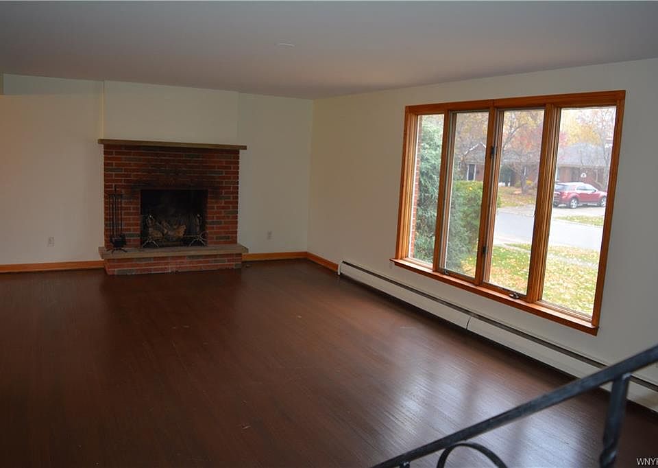 1st image of 172 Aurora Dr