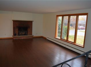 172 Aurora Dr, Cheektowaga, NY 14215