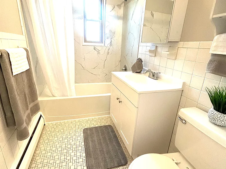 70 Grove Hill St #3A — Photo 11