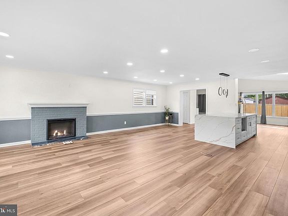 5th image of 7402 Dunston St