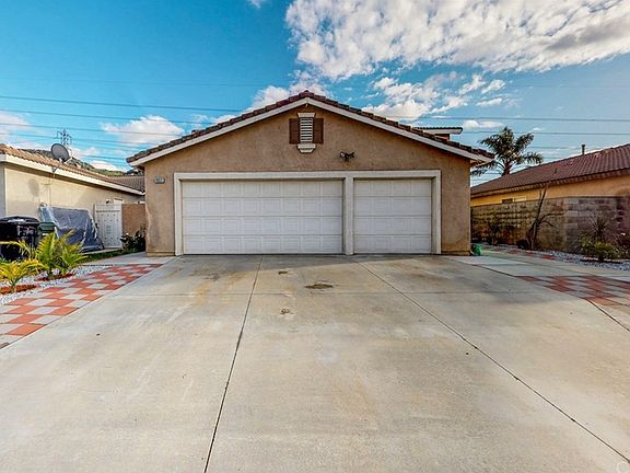 3rd image of 16031 Windcrest Dr
