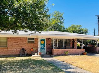 413 N Avenue O, Olney, TX 76374