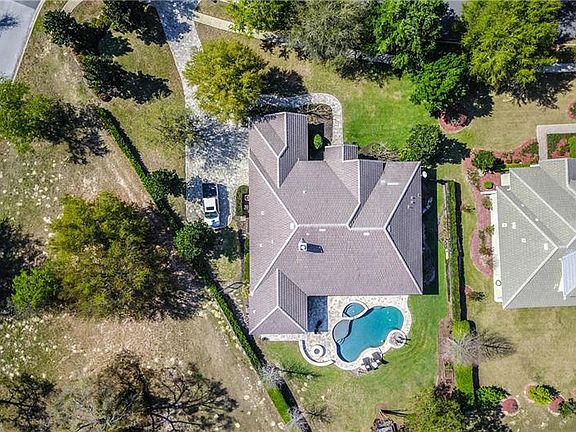 3rd image of 32600 View Haven Ln