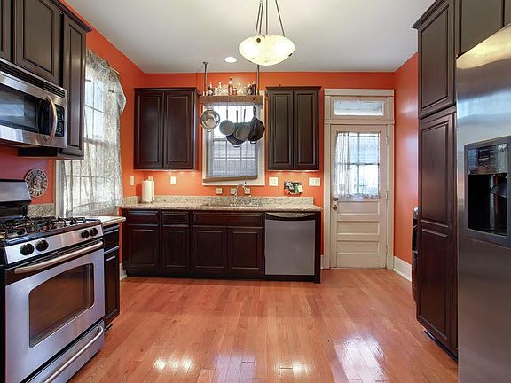 4th image of 3539 Vincennes Pl