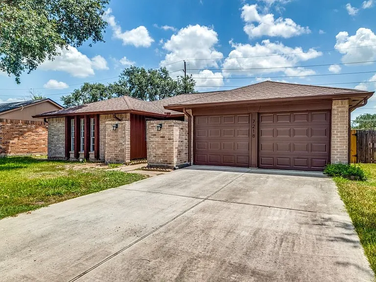 7218 Ridgeberry Dr — Photo 2