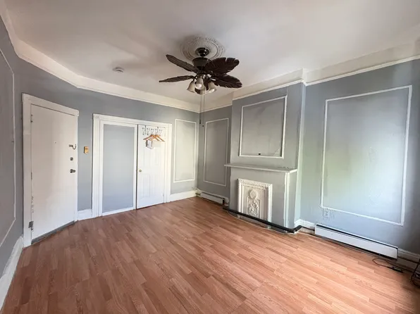 49 Saint Pauls Avenue image 3 of 6