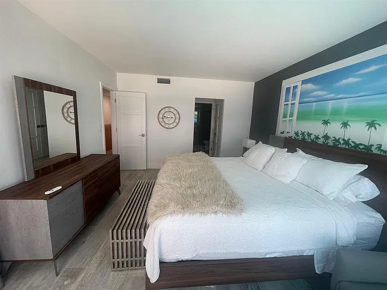 3800 Galt Ocean Dr #204 — Photo 14