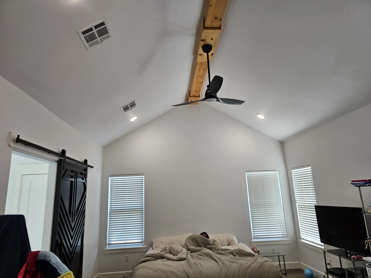 4 bed, 2486 sqft, $2,699 — Photo 4