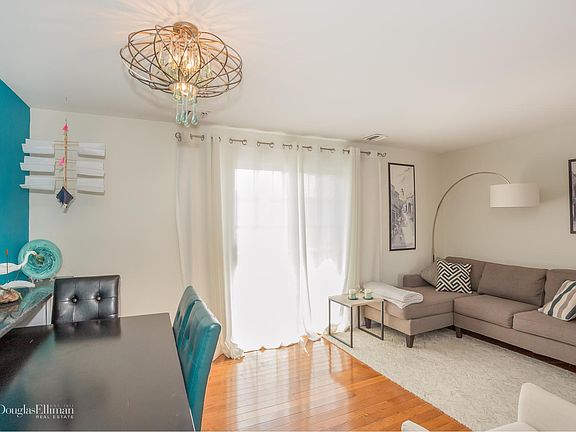 5th image of 116 Westend Ave APT 27