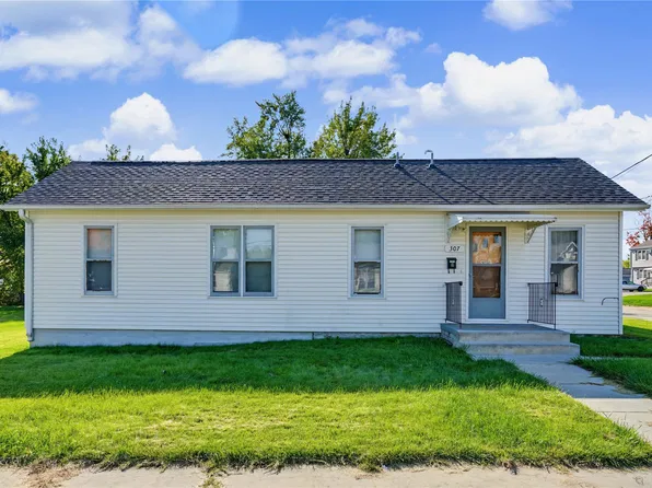 307 9th Ave, Marion, IA 52302