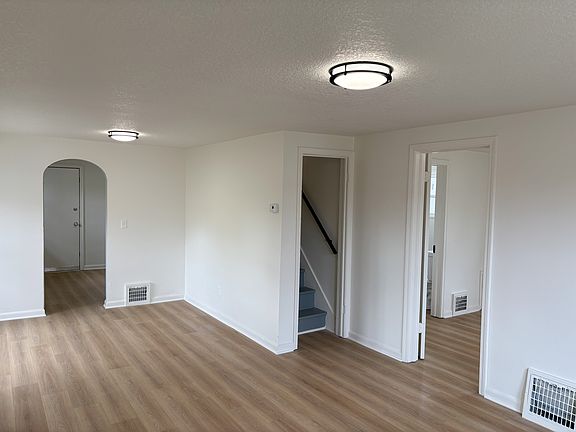 4th image of 3200 N 58th St