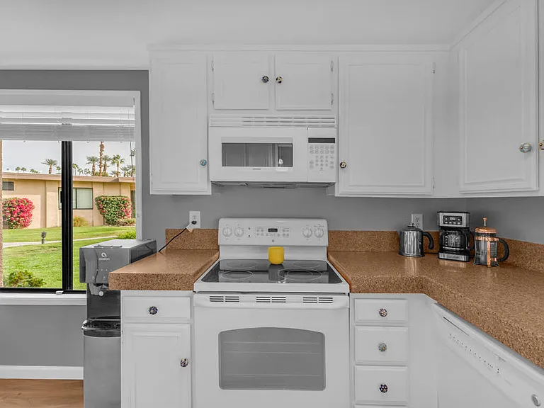 17 Lugo Dr — Photo 30