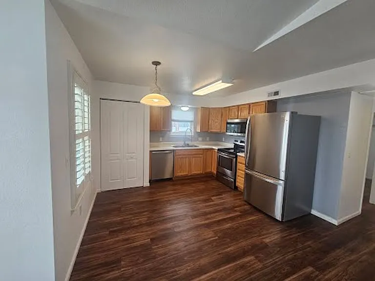 1662 S Deframe St #C7 — Photo 7
