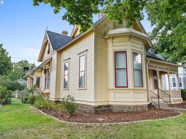 806 Main Ave, La Grande, OR 97850