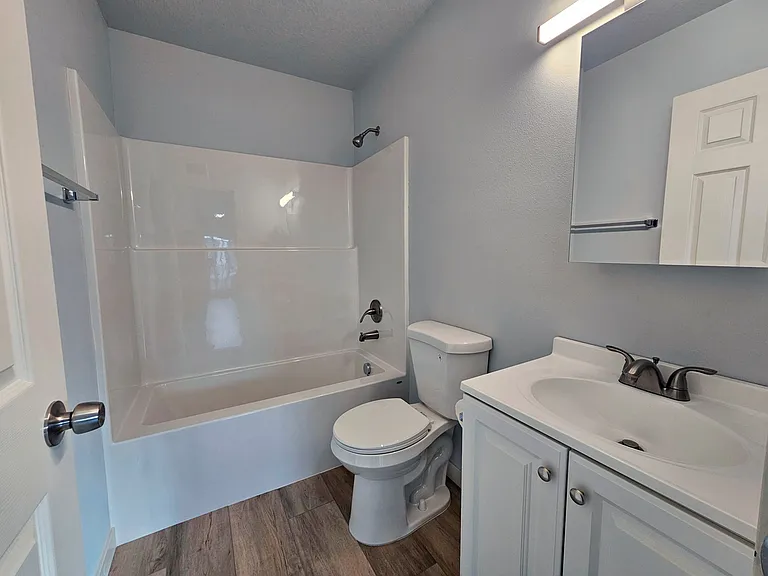 340 17th Ave — Photo 7