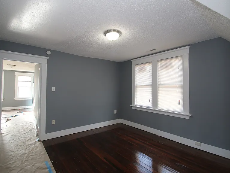 168 Chatham — Photo 13