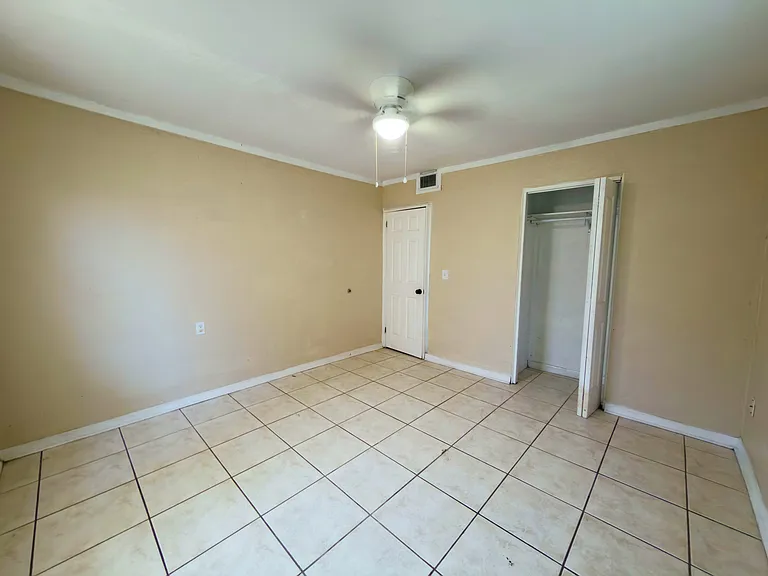 409 Grant St — Photo 22