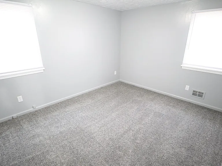 806 Klem Rd — Photo 11