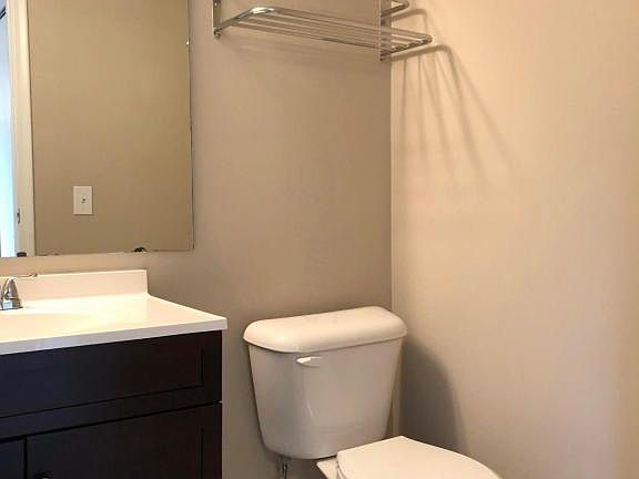 4th image of 4843 Crazy Horse Ln