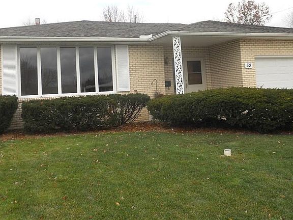 2nd image of 32 Empress Ave