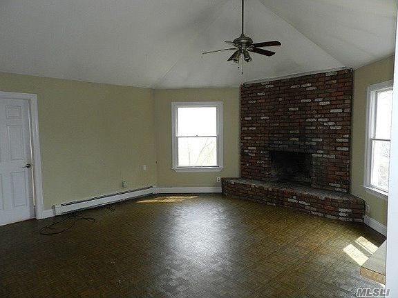 5th image of 23 Granada Cir