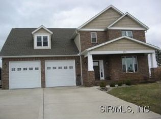 272 Gabrielle Cir, Bethalto, IL 62010