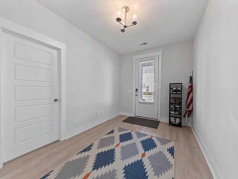 1678 Indy Dr — Photo 3