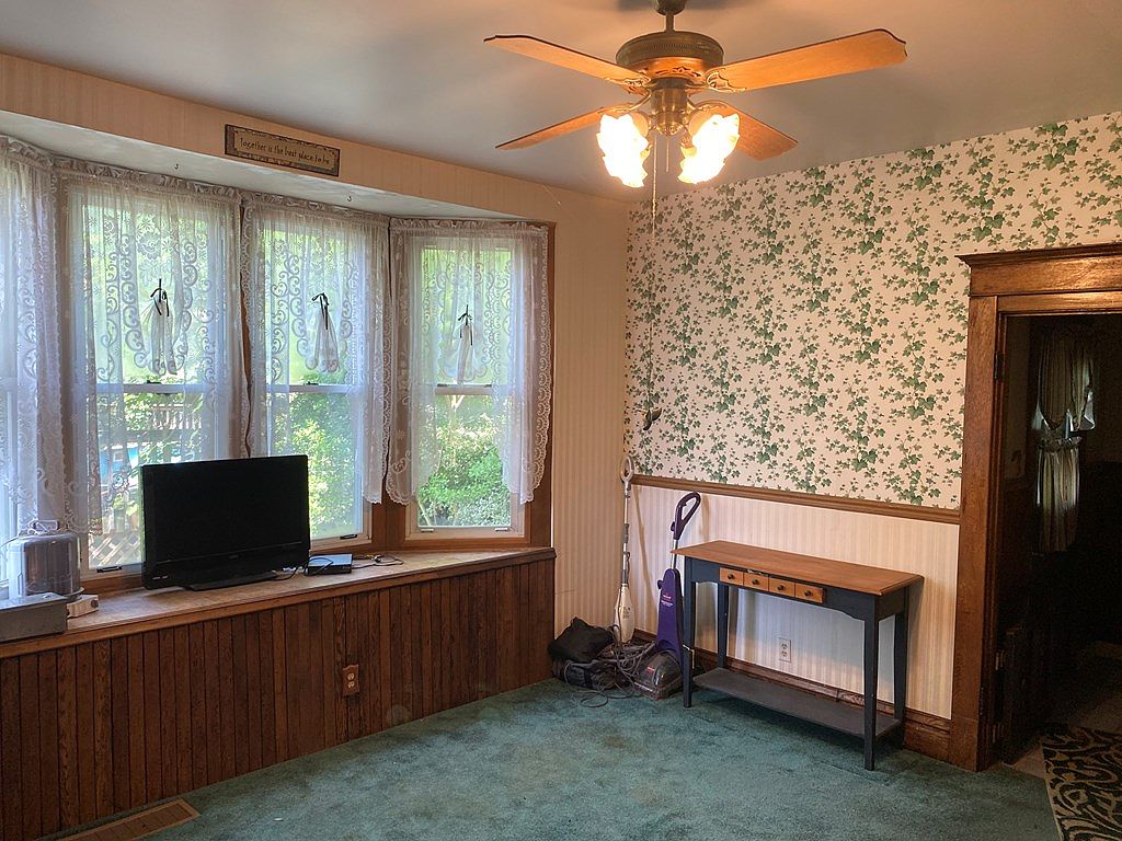 c. 1916 Fixer Upper in McMechen, WV. 59,500 Sold Old Houses Under