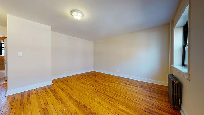 Rented by Revona Properties | media 4