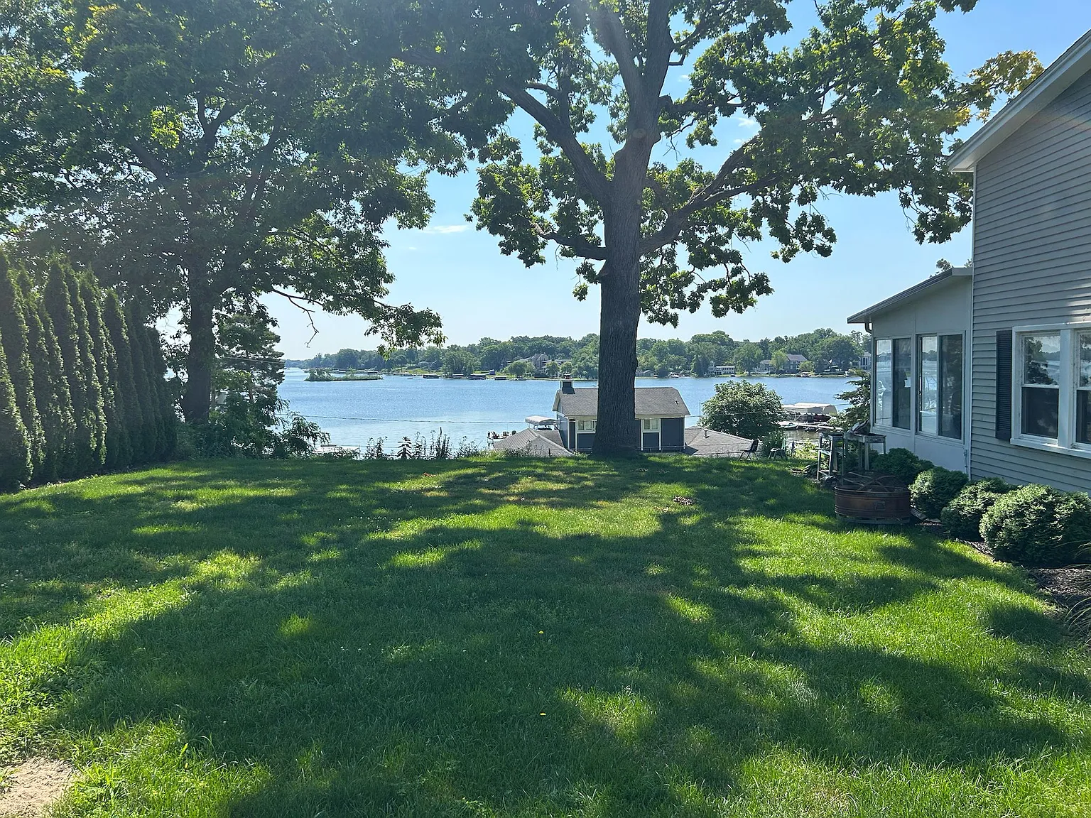 2351 Island View Dr photo 1