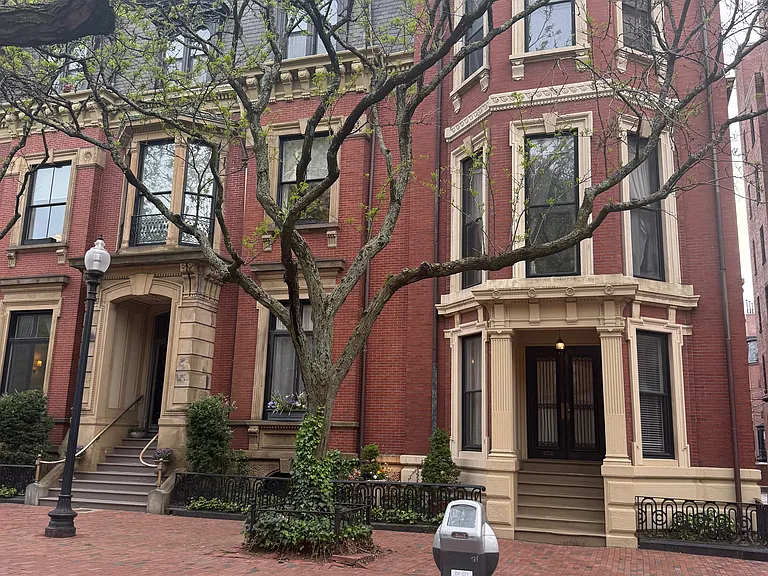 328 Dartmouth St #5 — Photo 1