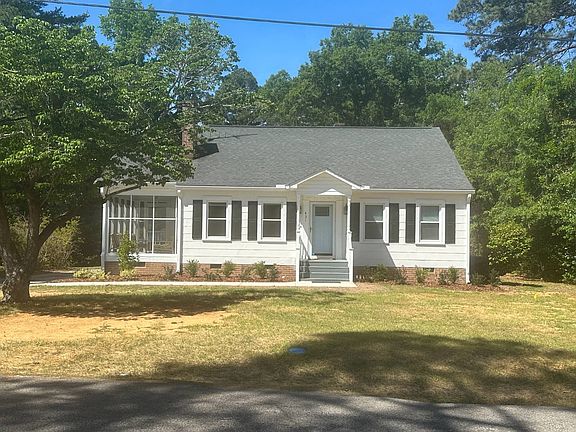 2nd image of 431 Hawthorne Ave